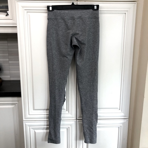*Flaw* Rouched bottom Ivivva girls reversible leggings π - Picture 7 of 10